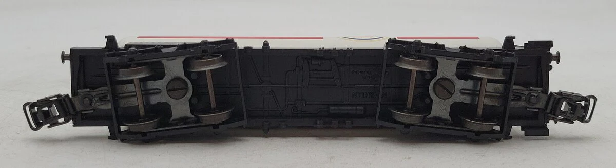 Marklin 4650 HO Scale ESSO Tank Car EX/Box - Image 4