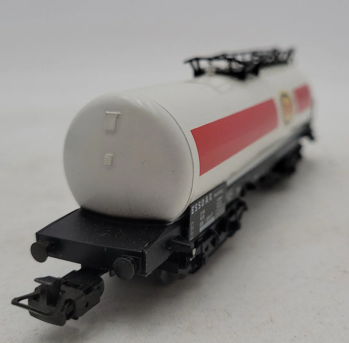 Marklin 4650 HO Scale ESSO Tank Car EX/Box - Image 4