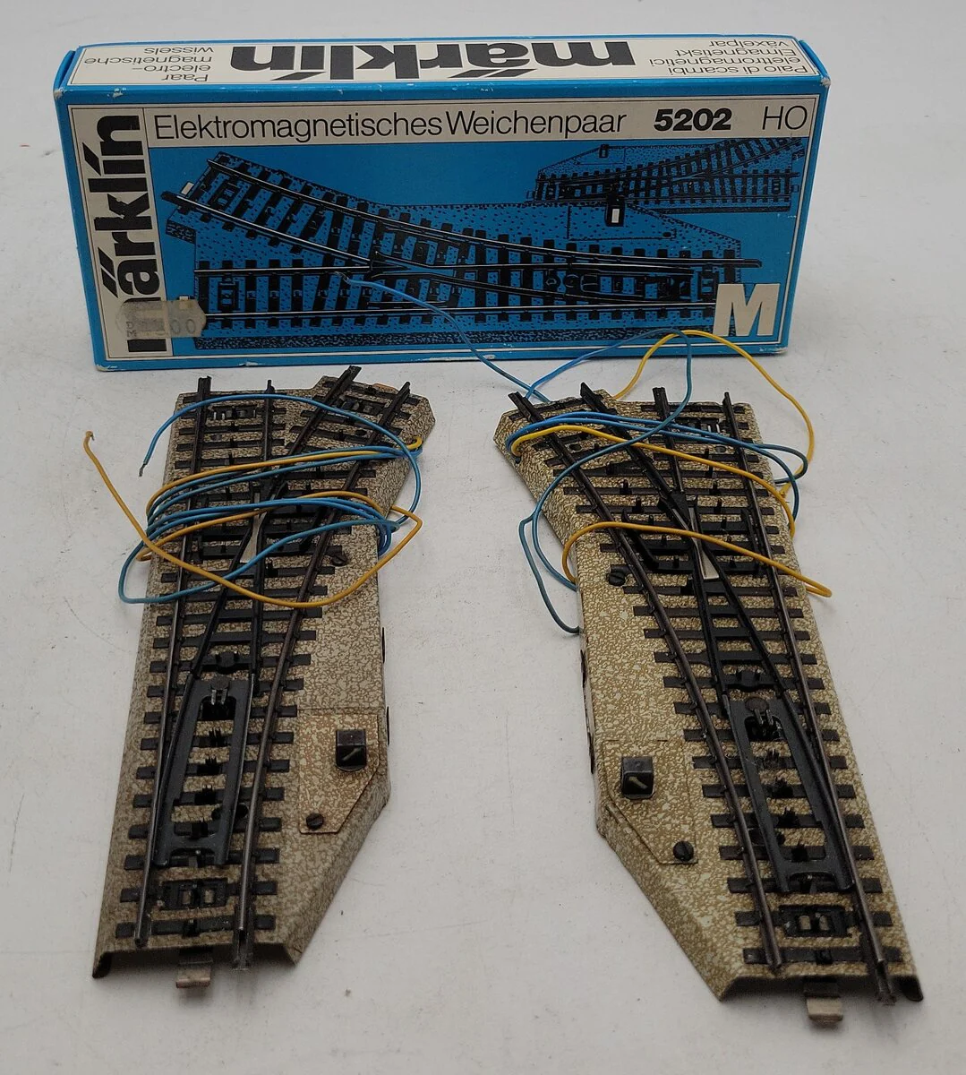 Marklin 5202 HO Remote Left and Right Switch Pair VG/Box