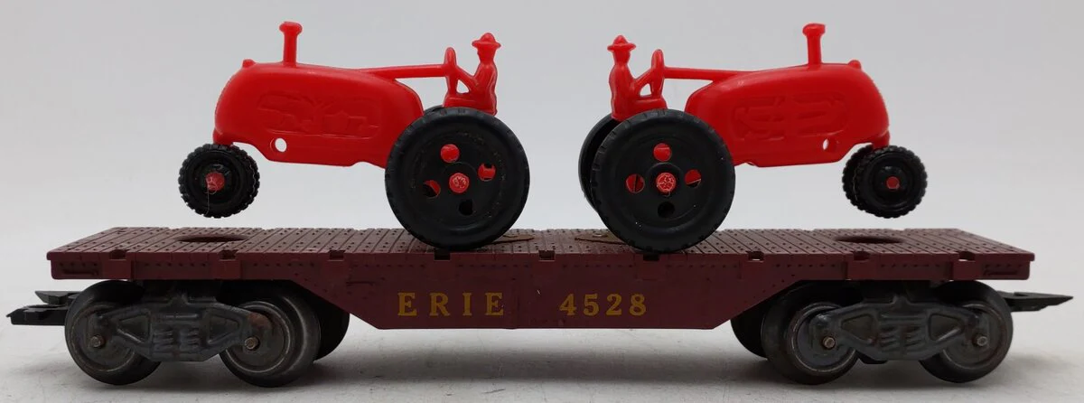 Marx 4528 Vintage O Gauge Erie Flatcar with Tractors VG - Image 2