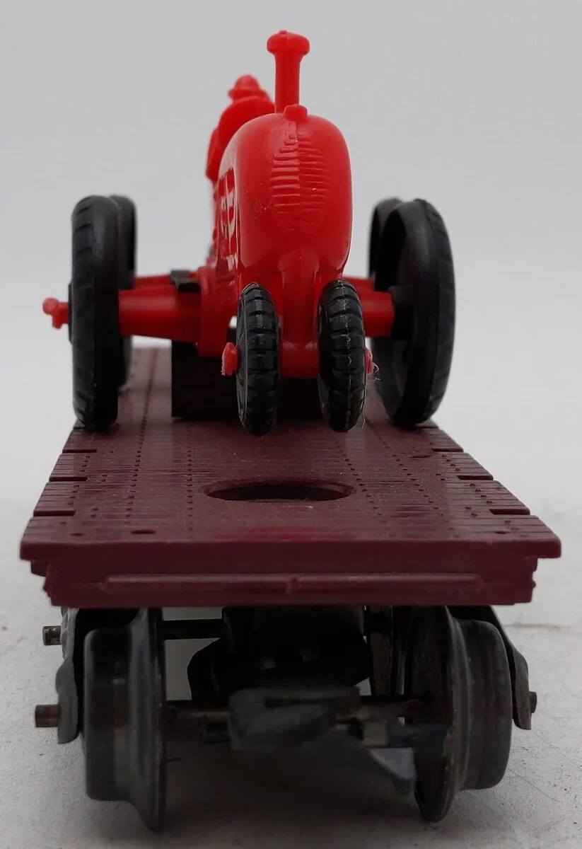 Marx 4528 Vintage O Gauge Erie Flatcar with Tractors VG - Image 4