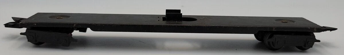 Marx MX-234-2 O Gauge Tinplate Passenger Car Frame w/ Operating Coupler Trucks - Image 2
