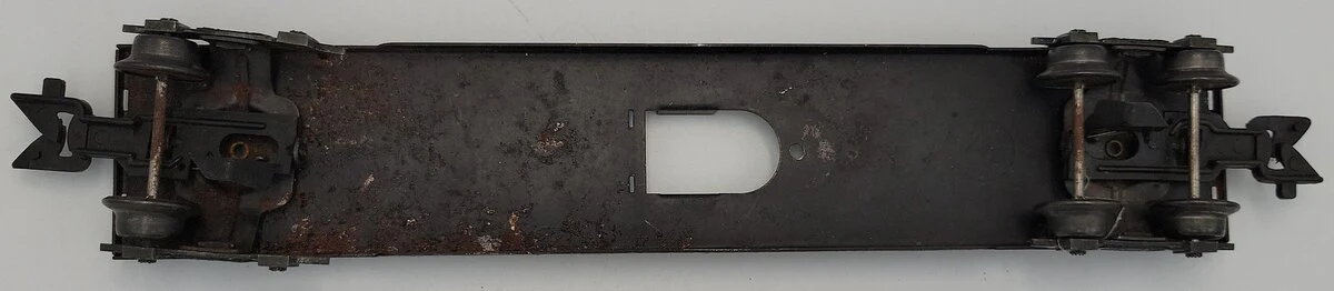 Marx MX-234-2 O Gauge Tinplate Passenger Car Frame w/ Operating Coupler Trucks - Image 4