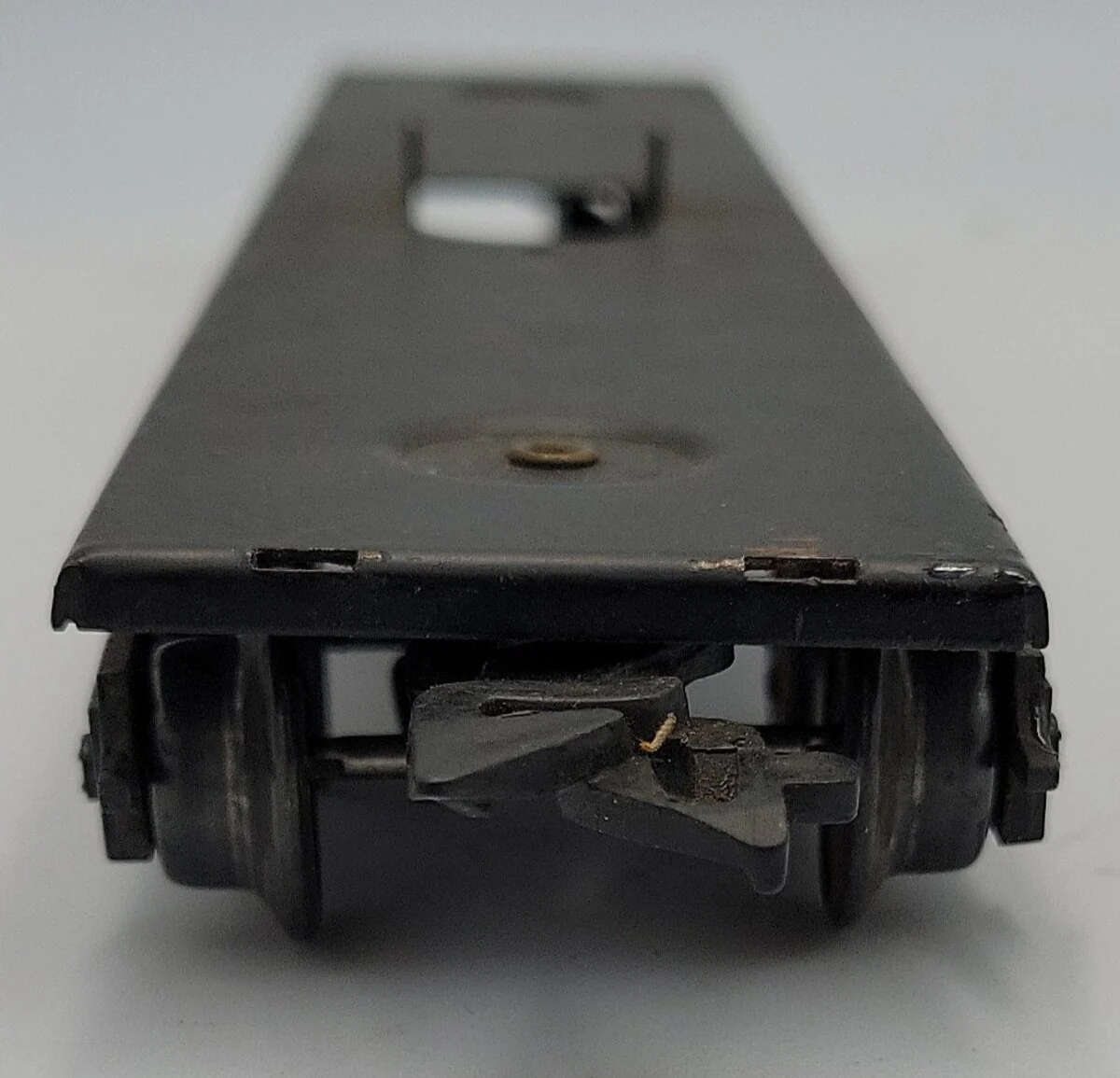Marx MX-234-2 O Gauge Tinplate Passenger Car Frame w/ Operating Coupler Trucks - Image 5