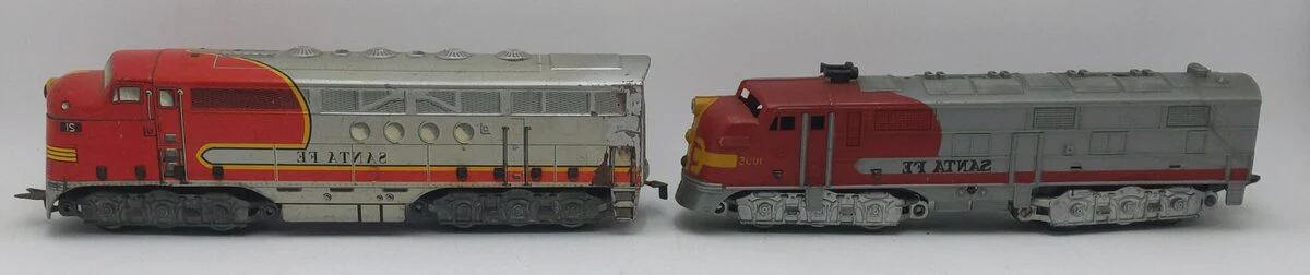 Marx Vintage O Gauge Diesel Locomotives: 21 & 1095 [2] VG