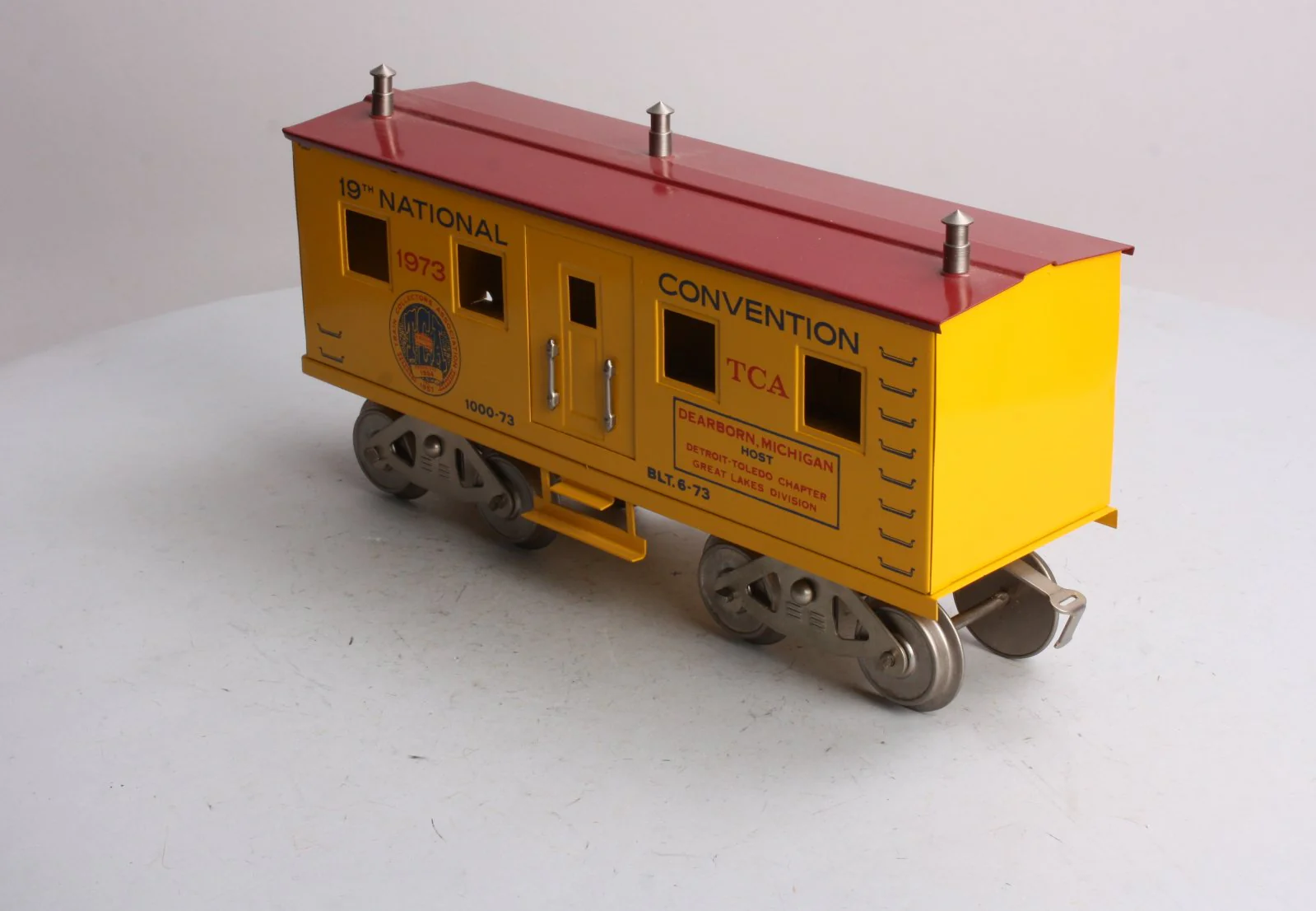 McCoy 1000-73 Standard Gauge TCA 1973 Tinplate Bunk Car LN/Box - Image 3