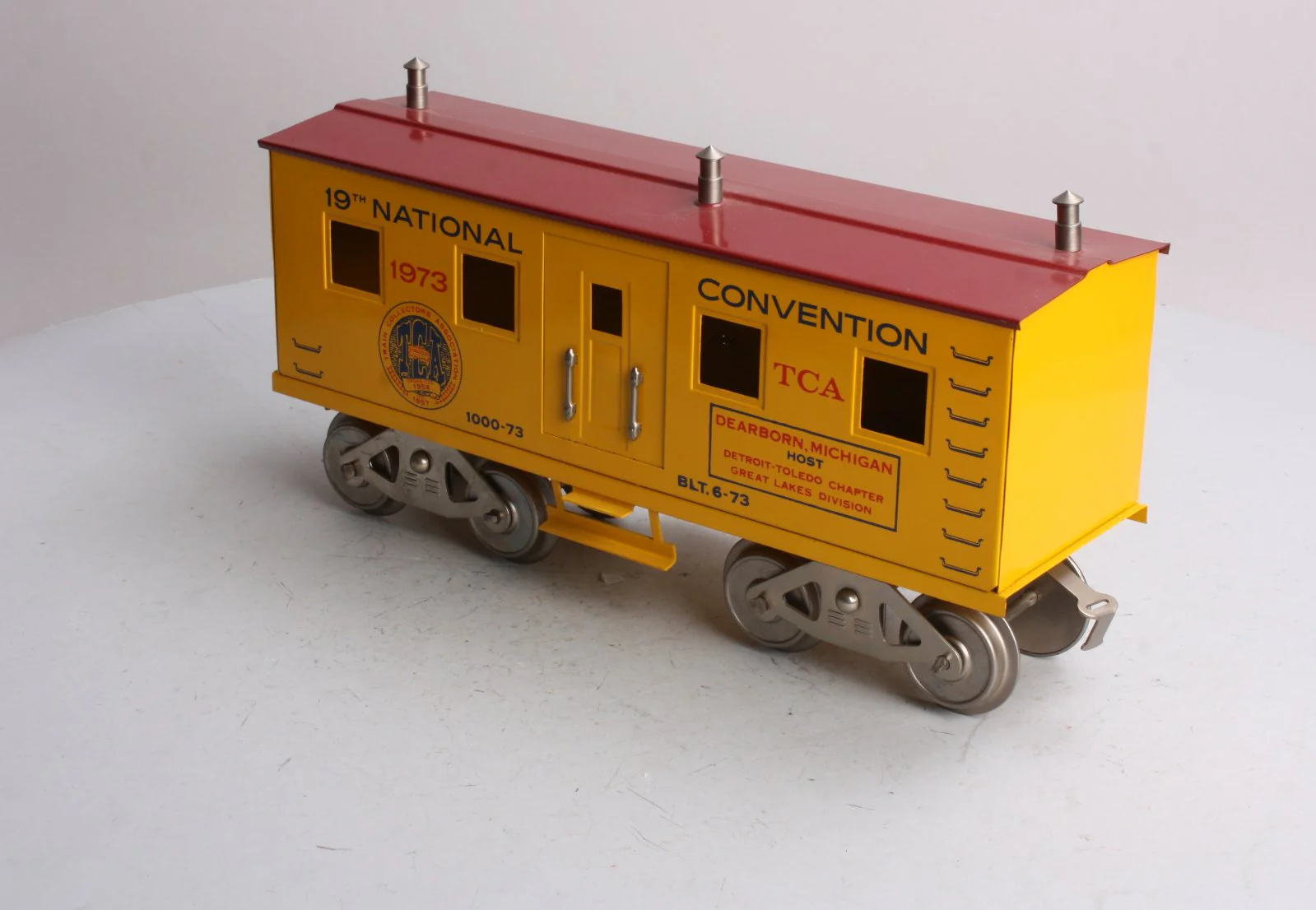 McCoy 1000-73 Standard Gauge TCA 1973 Tinplate Bunk Car LN/Box - Image 7