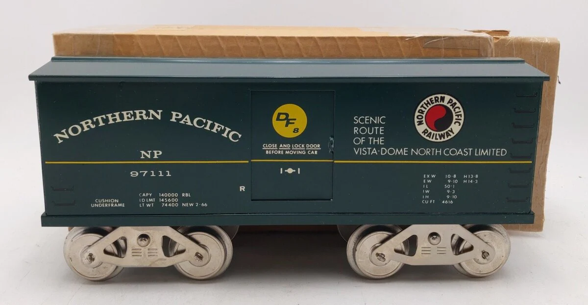 McCoy 97111 Standard Gauge Northern Pacific Boxcar EX/Box