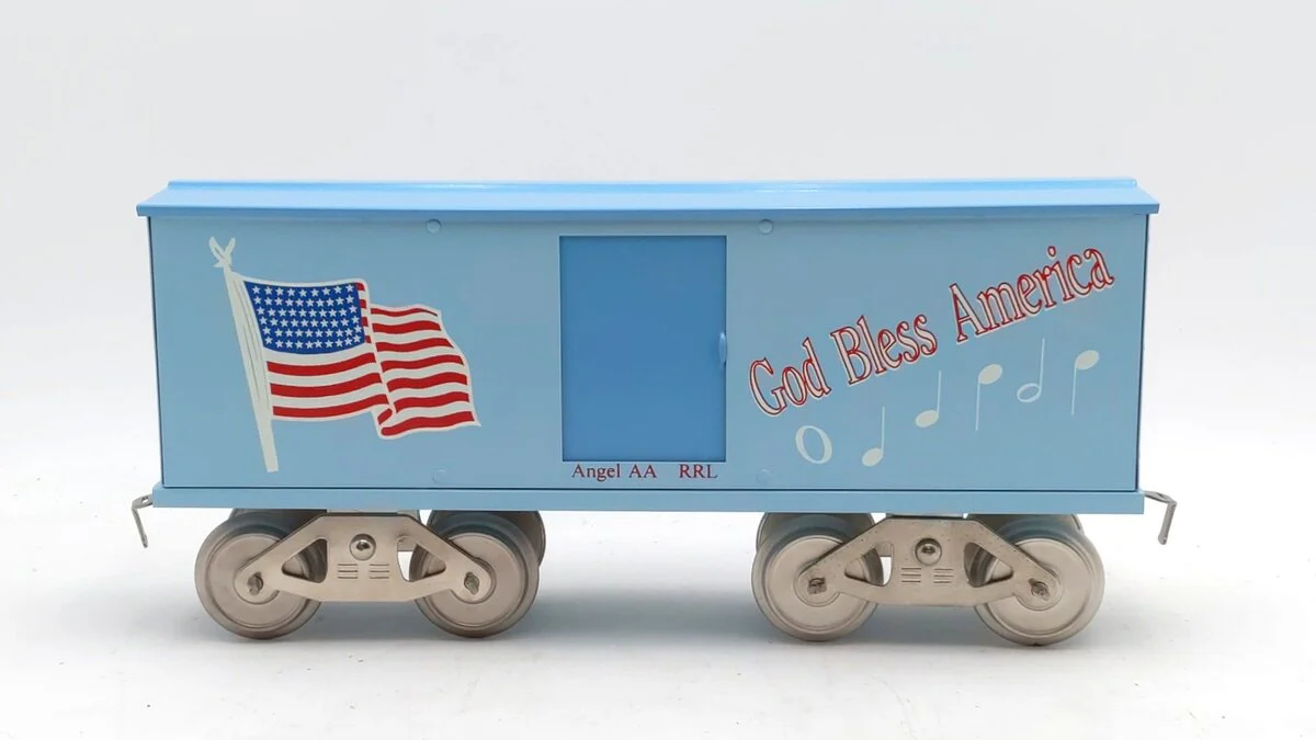McCoy Standard Gauge God Bless America Boxcar LN/Box - Image 2