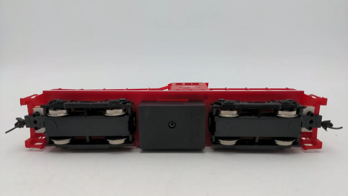 Mehano HO Scale Rock Island Diesel Locomotive #416 EX - Image 3
