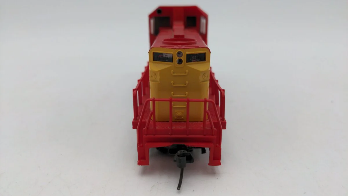 Mehano HO Scale Rock Island Diesel Locomotive #416 EX - Image 6