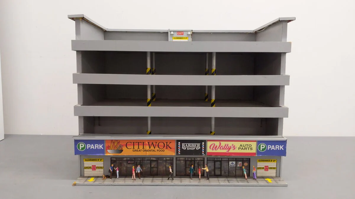 Menards 279-4392 O Scale Citi Center Parking Garage w/Shops EX - Image 3