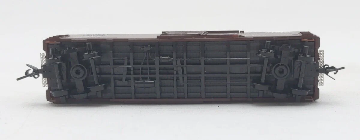 Micro-Trains 02400600 N Northern Pacific 40' Standard Boxcar #36297 LN/Box - Image 4