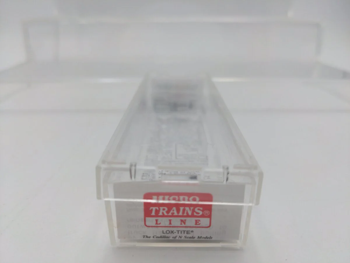 Micro-Trains 02800150 N CB&Q 40' Outside Braced Single Door Box Ca #25402 LN/Box - Image 7