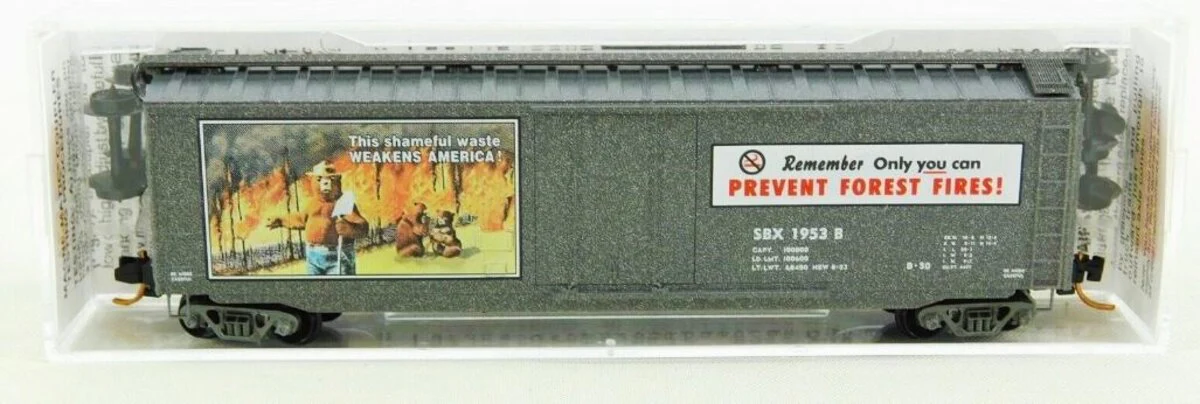 Micro-Trains 03200403 N Smokey Bear Forest 50' Standard Plug Door Boxcar #1953B LN/Box - Image 2