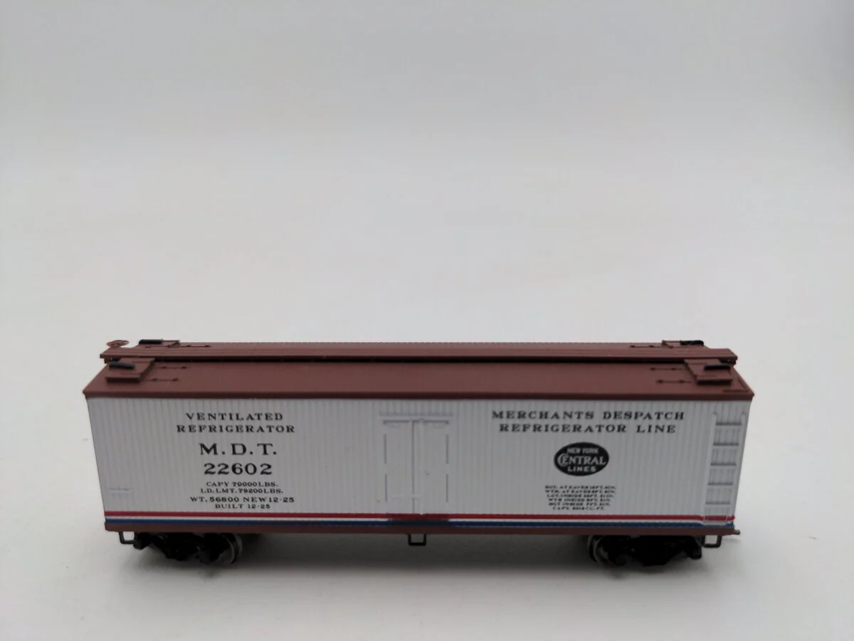 Micro-Trains 04900140 N New York Central 40' Double Sheathed Reefer #22602 LN/Box - Image 2