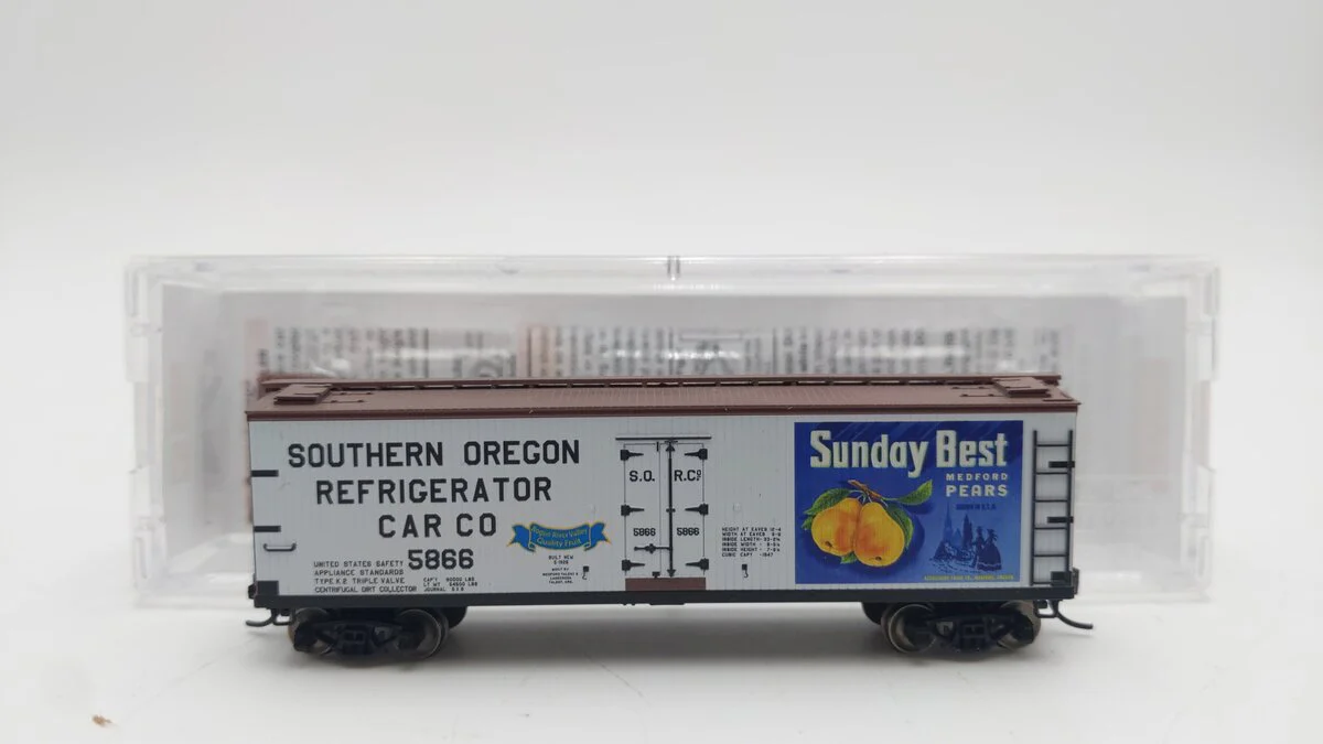 Micro-Trains 04900944 N Scale Southern Oregon Refrigerator Car #5866 LN/Box