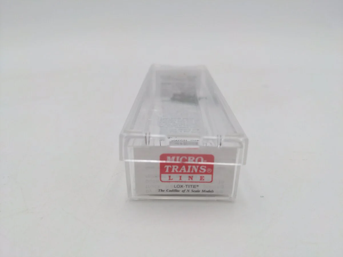 Micro-Trains 05200030 N REA 52' 2" Riveted Steel Plug Door Express Reefer #4083 LN/Box - Image 7