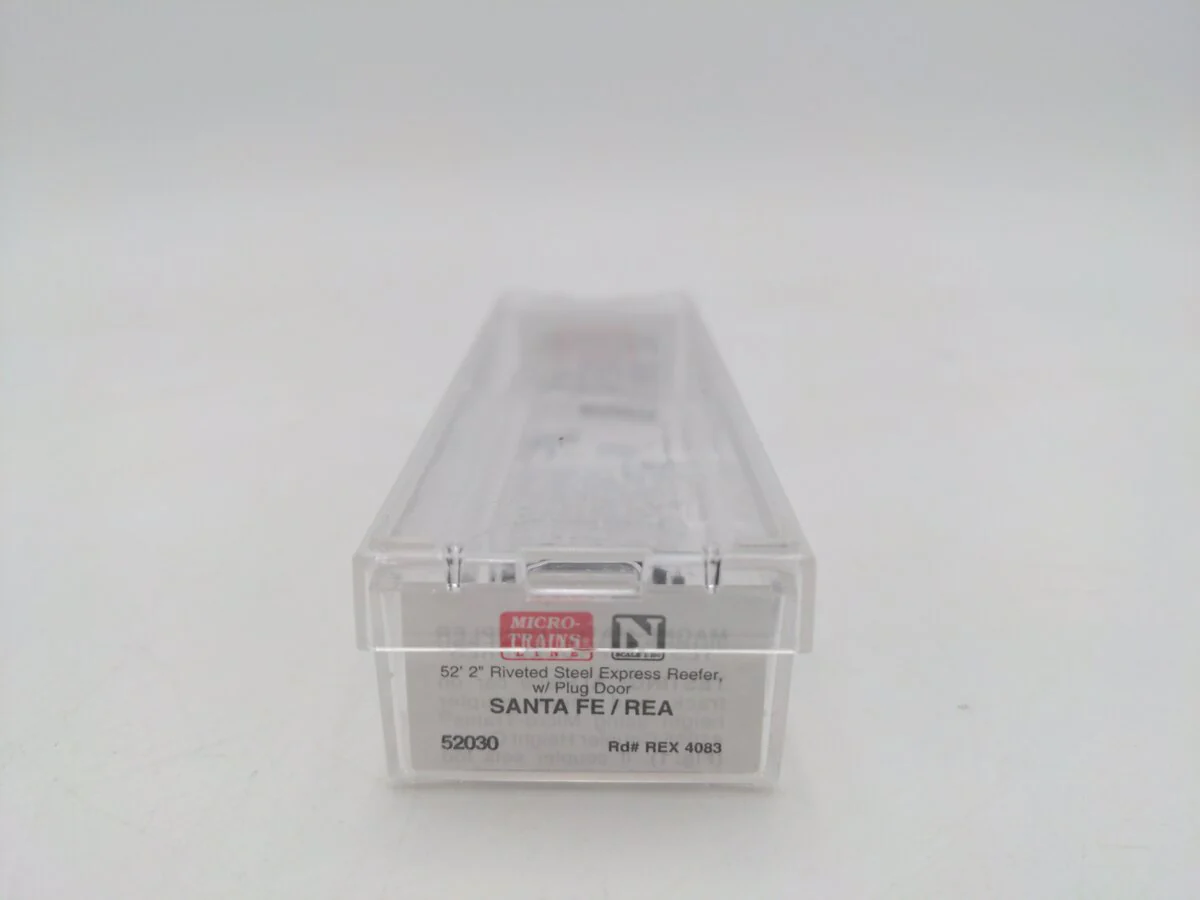 Micro-Trains 05200030 N REA 52' 2" Riveted Steel Plug Door Express Reefer #4083 LN/Box - Image 8