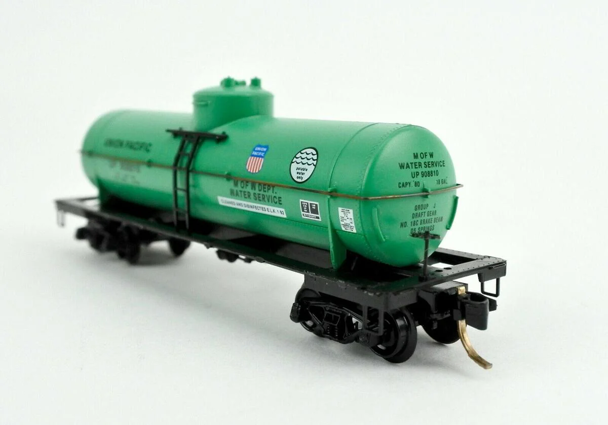 Micro-Trains 06500340 N Scale Union Pacific 39' Single Dome Tank Car #908810 LN/Box - Image 3