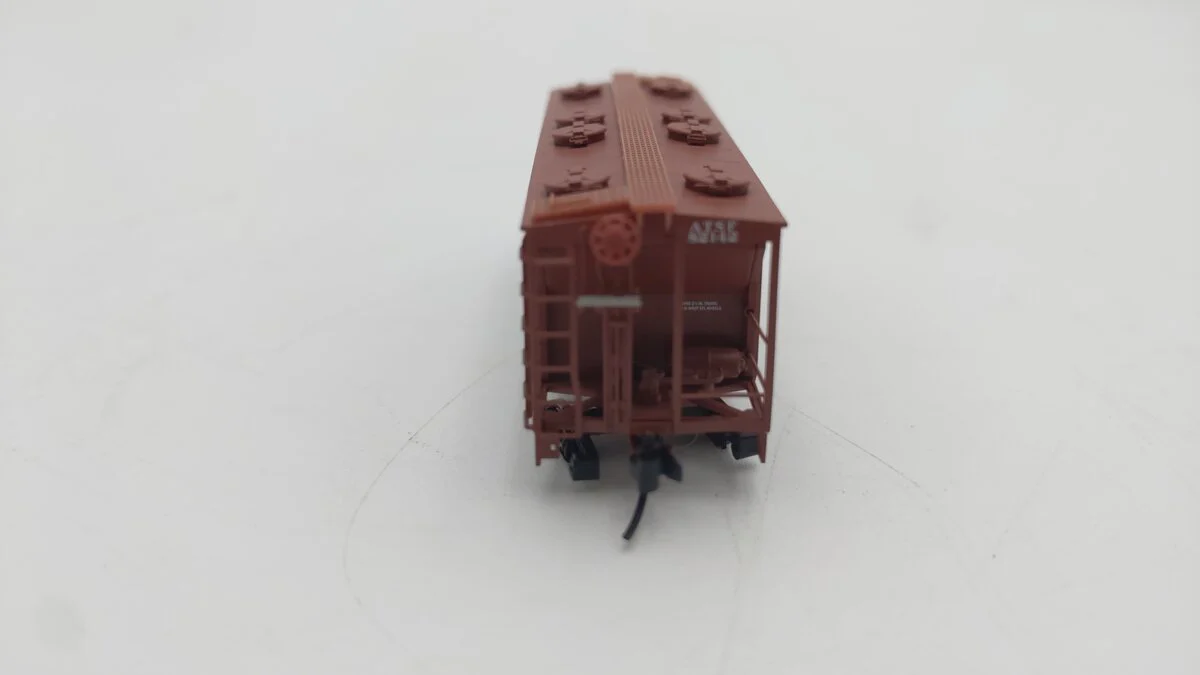 Micro-Trains 09500052 N ATSF GA-105-Class Covered Hopper #82142 EX/Box - Image 5