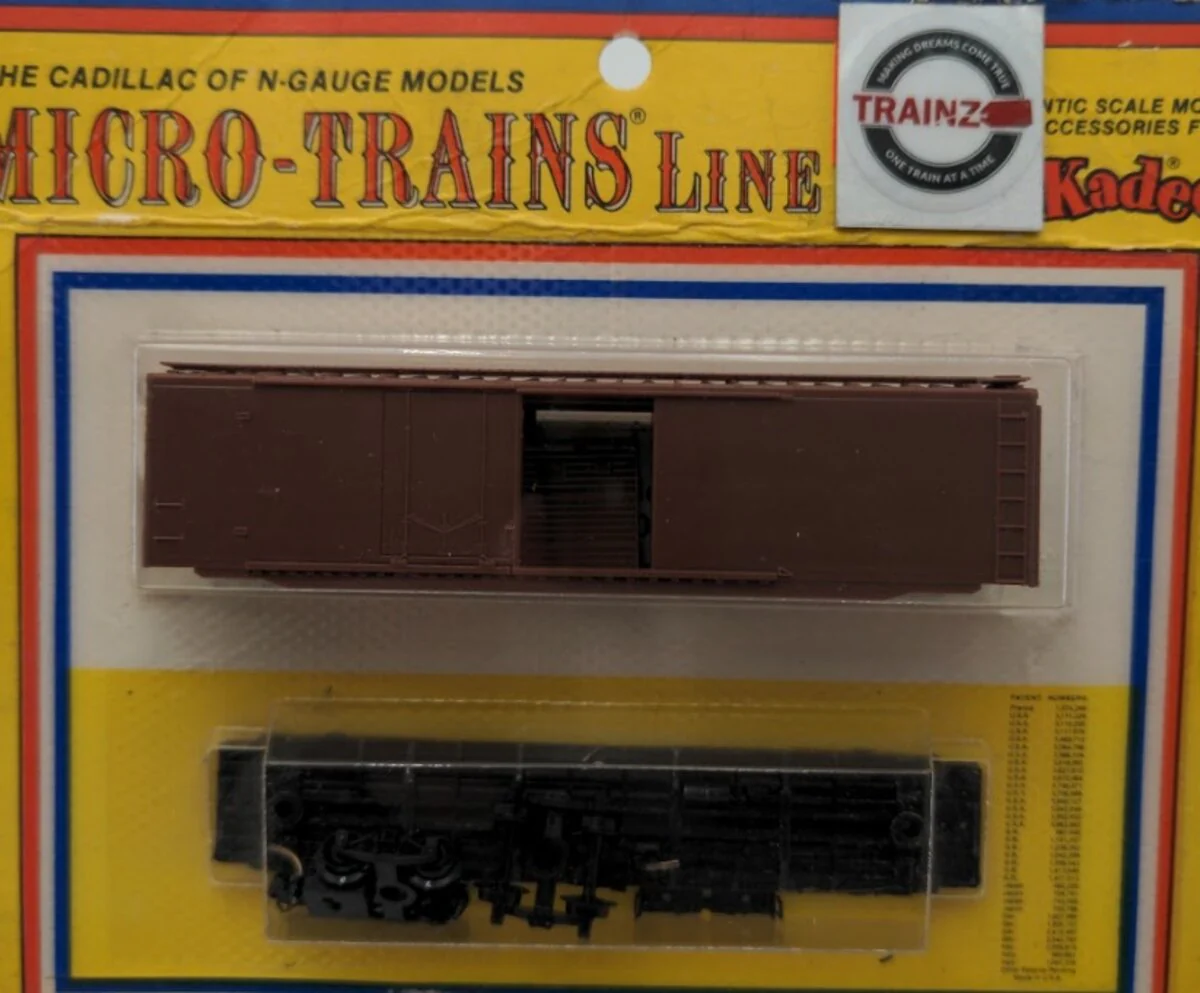 Micro-Trains 211620 N Scale Brown Sliding Double Door Box Car Undecorated Kit