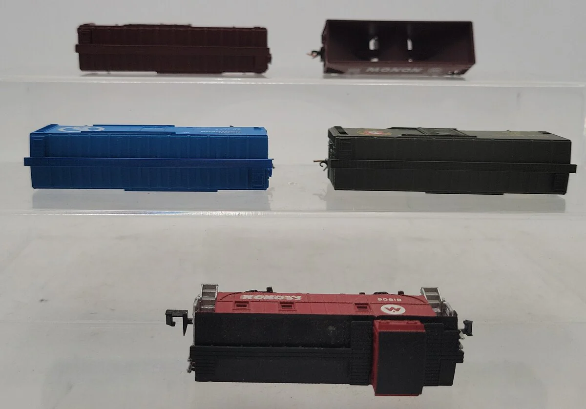 Micro Trains, Life-Like, & Atlas N Scale Assorted Boxcars, Hopper, & Caboose[5] EX - Image 3