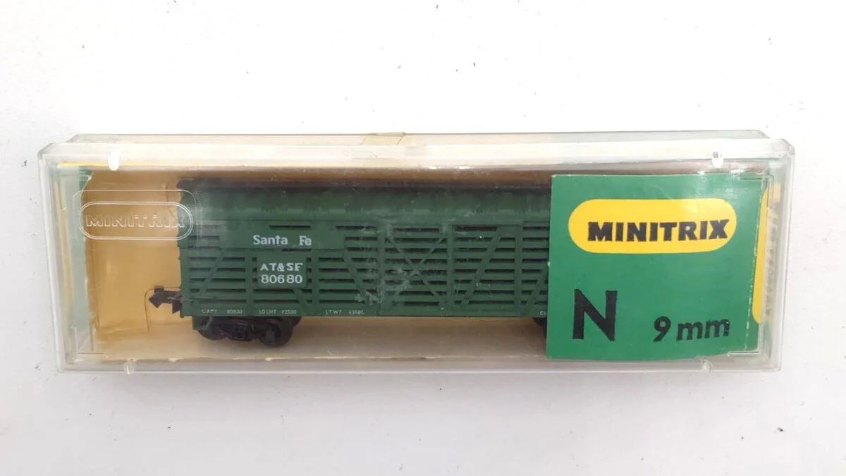 Minitrix 3216 N Scale Atchison Topeka Santa Fe Cattle Stock Car #80680 LN/Box