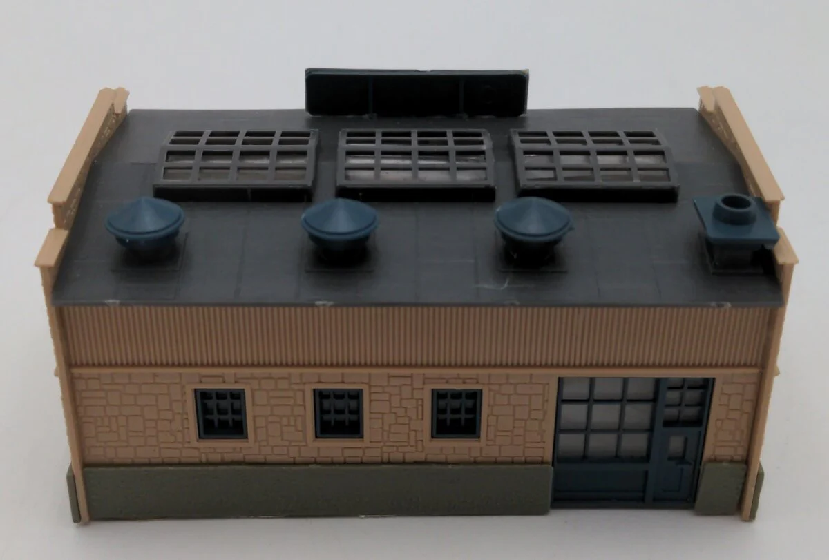 Model Power 2583 N Scale CF Truck Depot EX/Box - Image 5