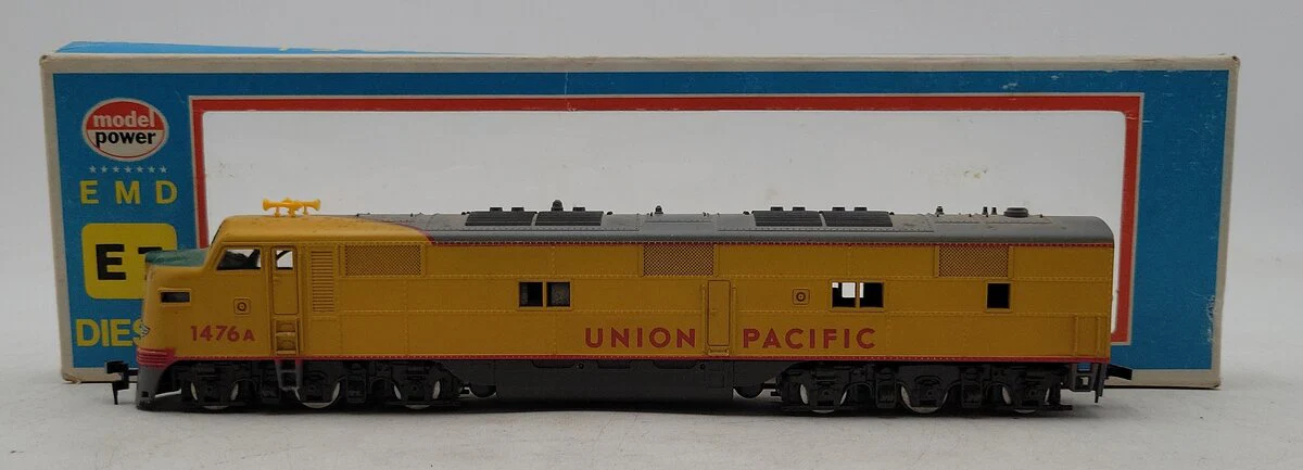 Model Power 914 HO Scale Union Pacific Diesel Locomotive #1476A EX/Box