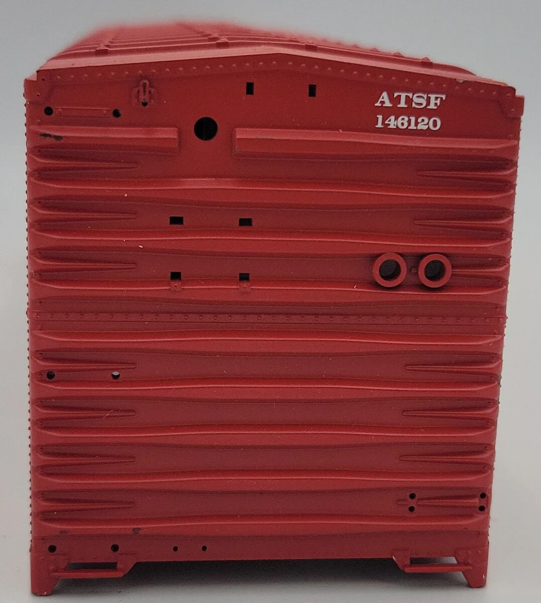 MTH 146120-2 ATSF Santa Fe Boxcar Shell without Doors - Image 5