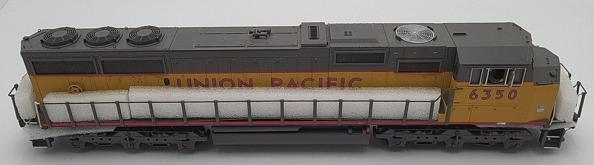 MTH 20-2766-1 O Union Pacific SD60M Diesel Locomotive #6350 w/ PS2.0 LN/Box - Image 6