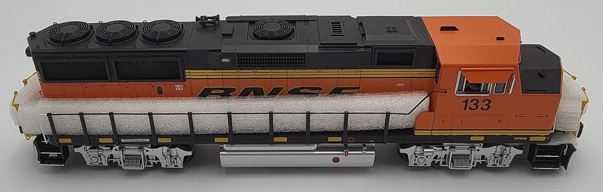 MTH 20-2870-1 O Scale BNSF GP-60M Diesel Engine w/Proto-Sounds 2.0 #133 LN/Box - Image 5