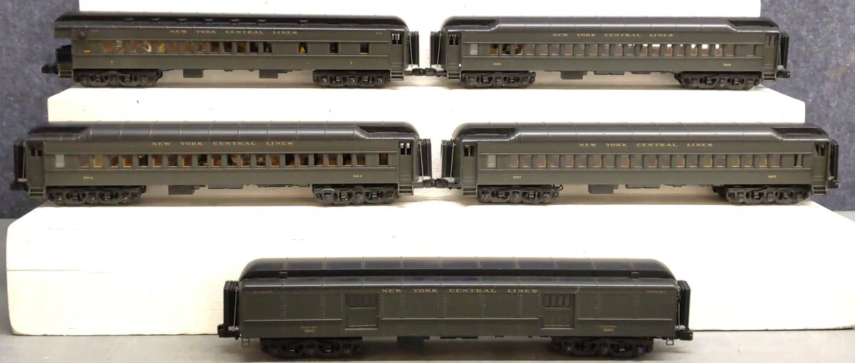 MTH 20-40037 New York Central 5-Car 70' Madison Passenger Set LN/Box - Image 2