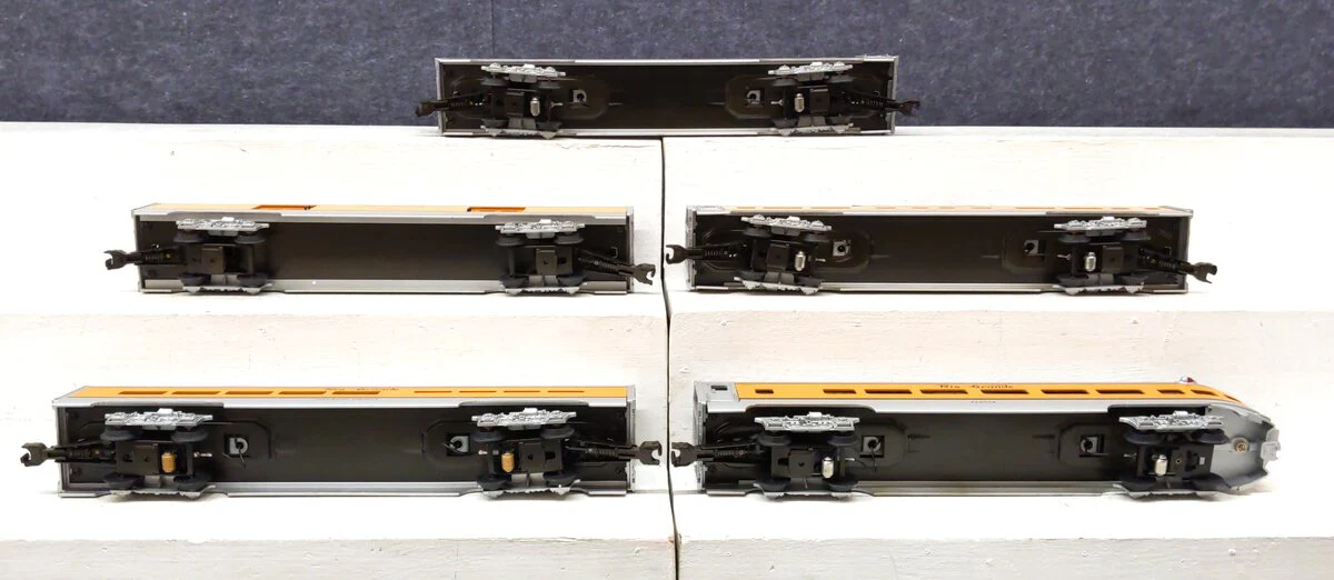 MTH 20-6002 O Rio Grande 60' Aluminum Passenger Cars LN/Box - Image 4