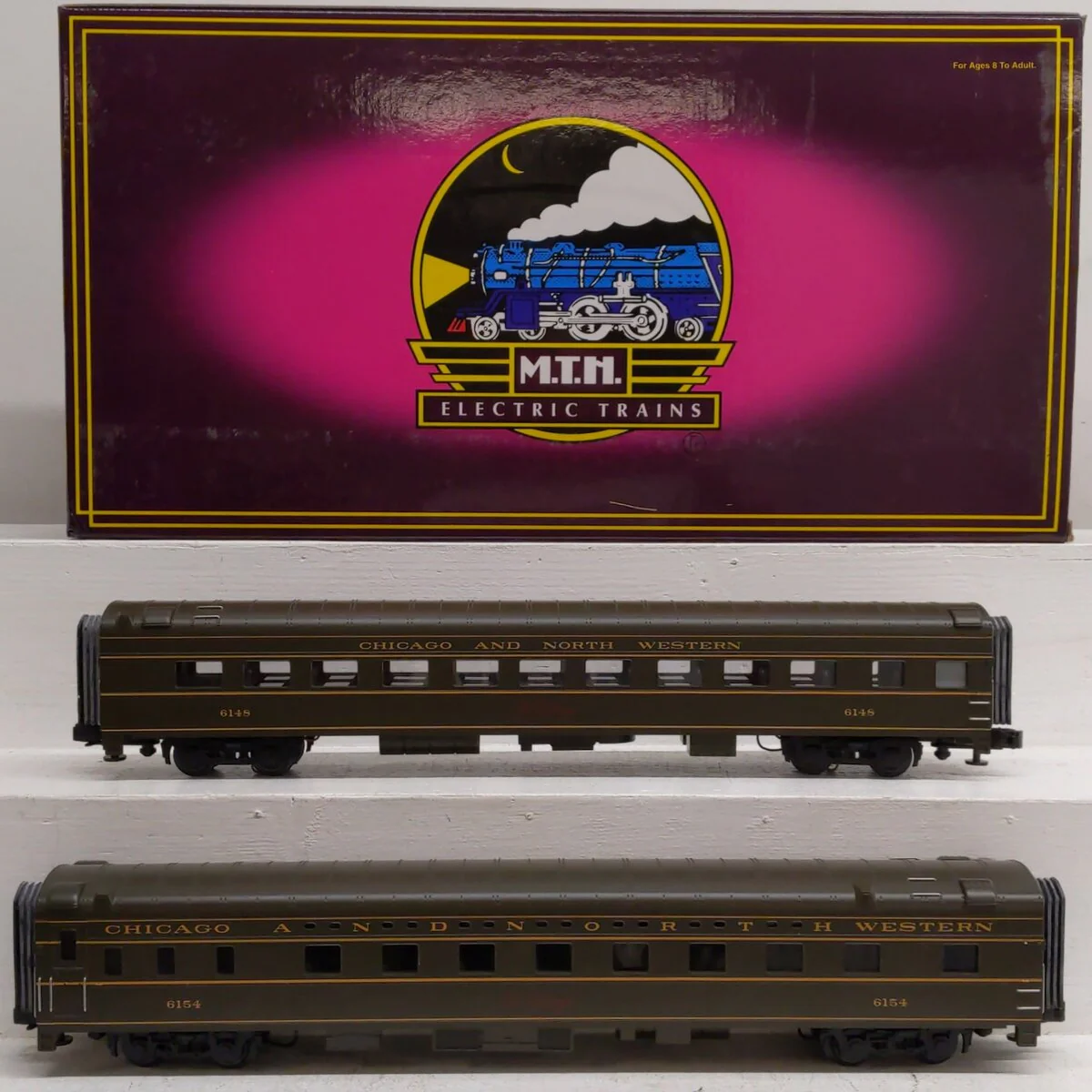 MTH 20-6636 O Gauge C&NW 70' Streamlined Sleeper/Diner Passenger Car Set LN/Box