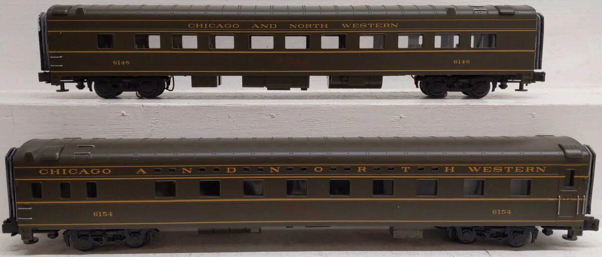 MTH 20-6636 O Gauge C&NW 70' Streamlined Sleeper/Diner Passenger Car Set LN/Box - Image 2