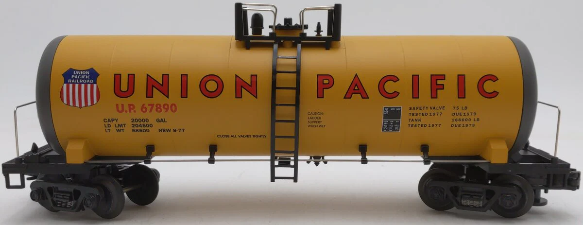 MTH 20-9205 O Gauge Union Pacific Unibody Tank Car #67890 LN/Box - Image 2