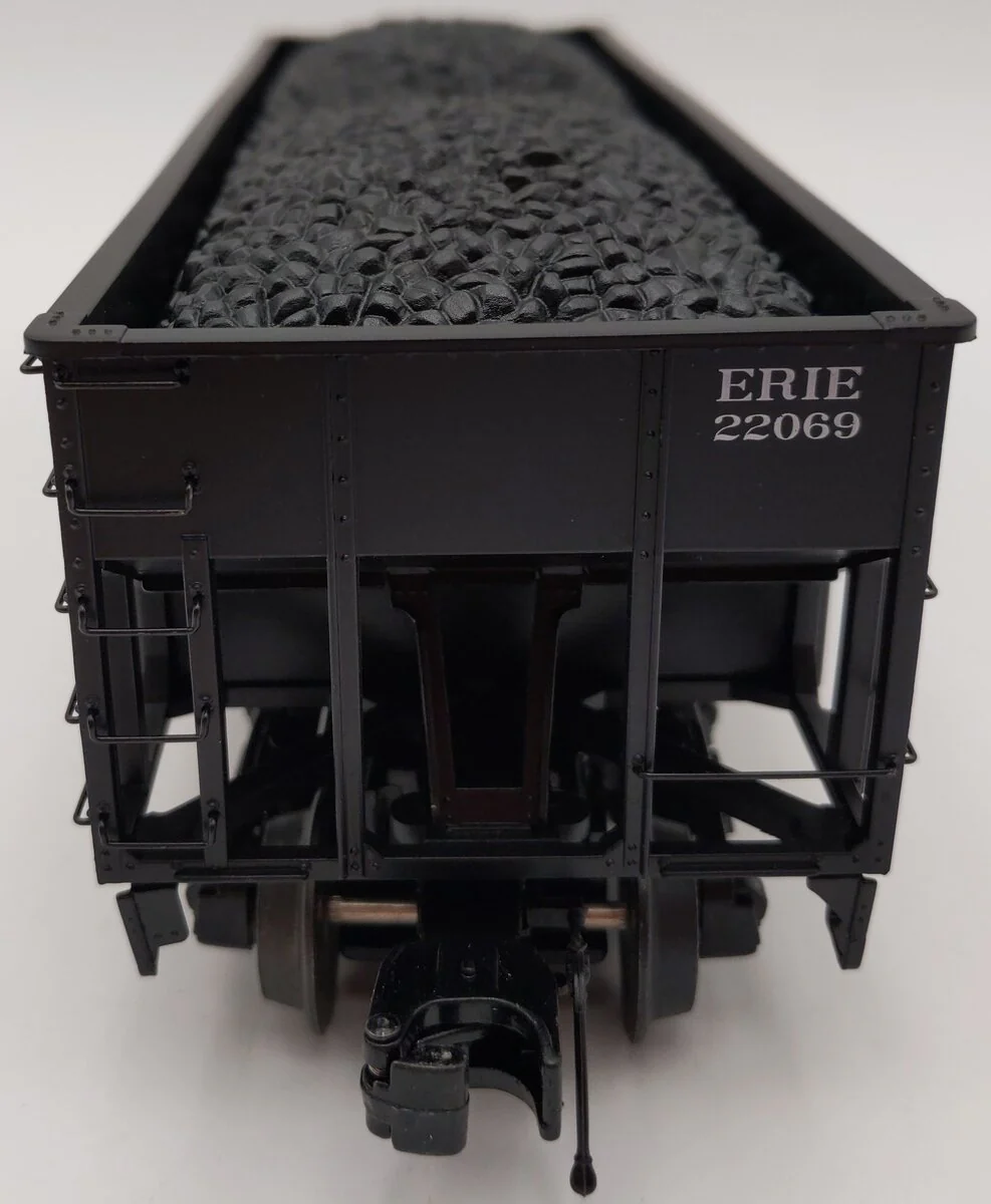 MTH 20-95661 O Scale Erie 34' Composite Hopper Car w/ Coal Load #22069 LN/Box - Image 5