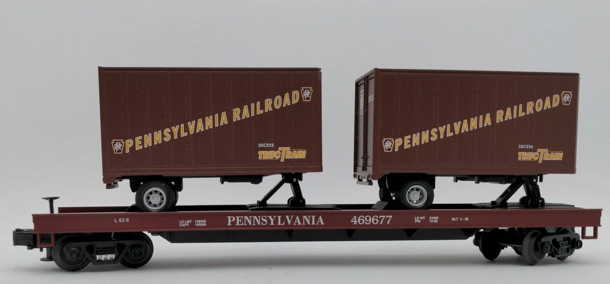 MTH 20-98104 O Gauge Pennsylvania Flatcar #469677 with Pennsylvania Trailers EX/Box - Image 3