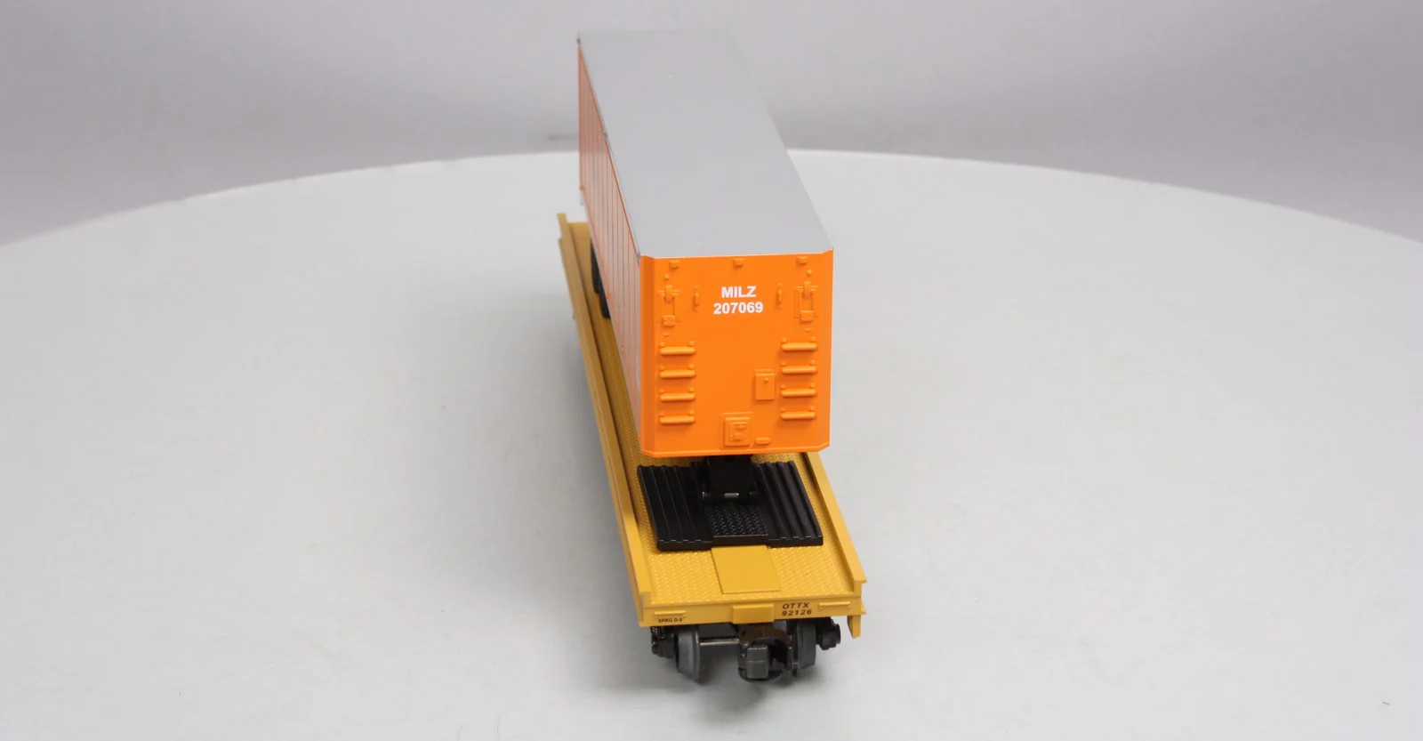 MTH 20-98129 O Milwaukee Road Flat Car #92126 w/Trailer #207069 NIB - Image 4