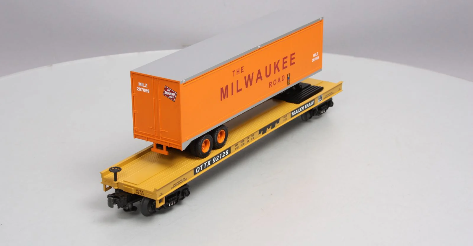 MTH 20-98129 O Milwaukee Road Flat Car #92126 w/Trailer #207069 NIB - Image 9