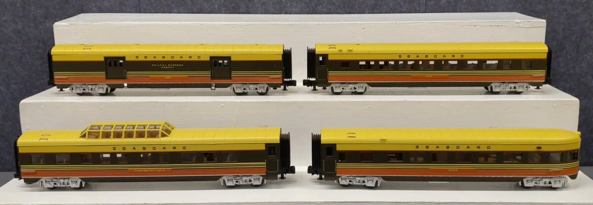 MTH 30-68008 O Gauge Seaboard 60' Streamlined 4 Car Passenger Set EX/Box - Image 2