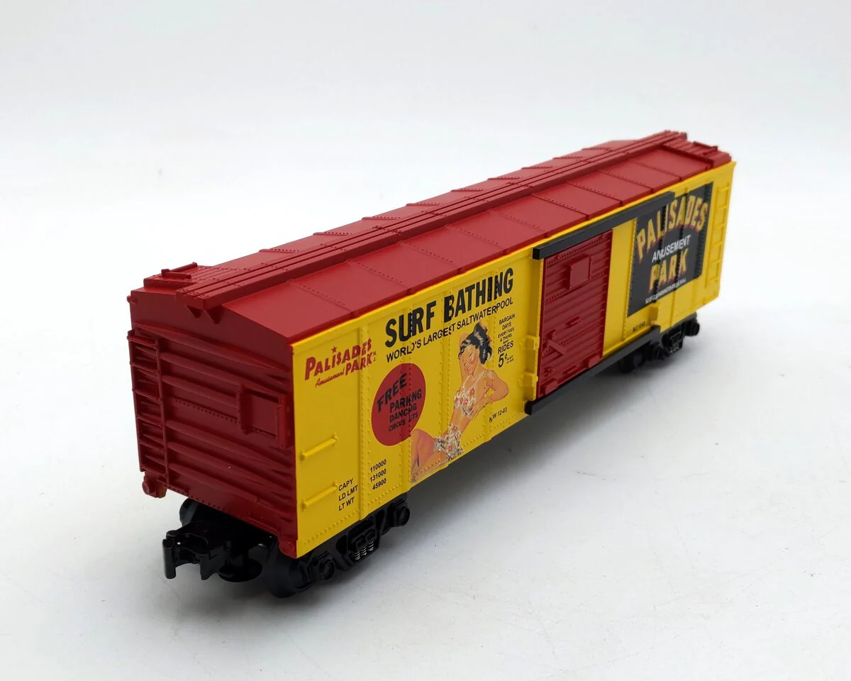 MTH 30-74124 O Gauge Palisades Park "Bathing Beauty" 40' Single Door Boxcar LN/Box - Image 4