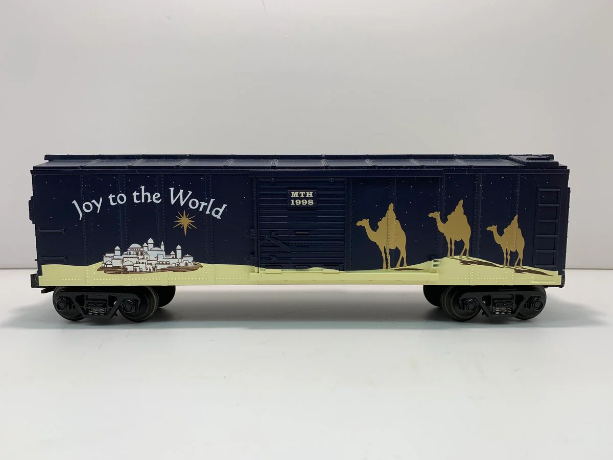 MTH 30-7426 O Gauge 1998 Christmas Boxcar LN/Box - Image 2