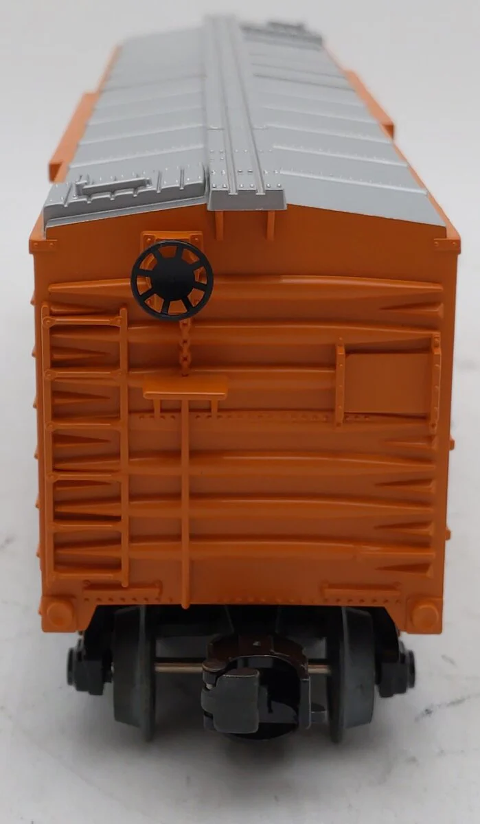 MTH 30-7441 O Gauge Southern Pacific Daylight Boxcar #92268 LN/Box - Image 3