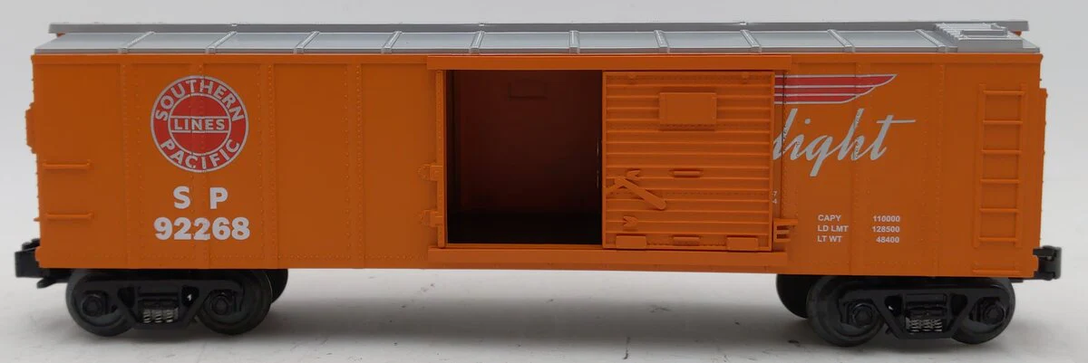 MTH 30-7441 O Gauge Southern Pacific Daylight Boxcar #92268 LN/Box - Image 4