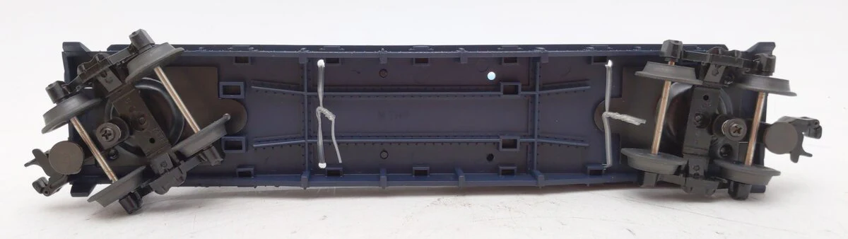 MTH 30-7617 O Gauge MTH Auto Transport Flat Car with 2 Ertl '64 Mustangs/Box - Image 3