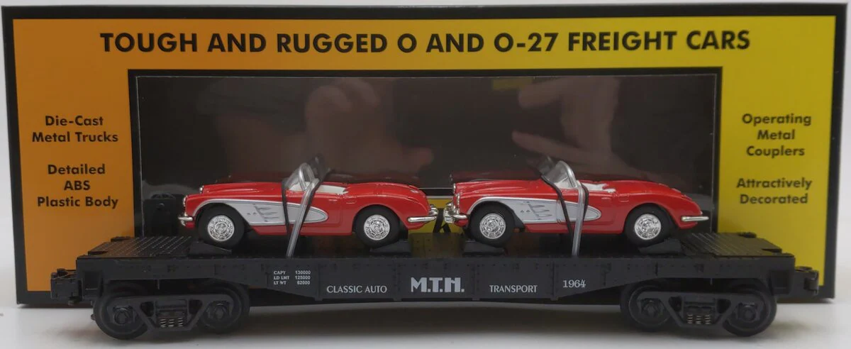 MTH 30-7624 O Gauge Auto Transport Flatcar with 2 Ertl '64 Corvettes #19640 NIB