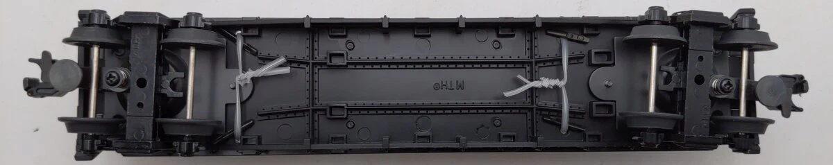 MTH 30-7634 O Gauge MTH Auto Transport Flatcar w/2 Ertl '69 Chevrolet Camaros NIB - Image 4